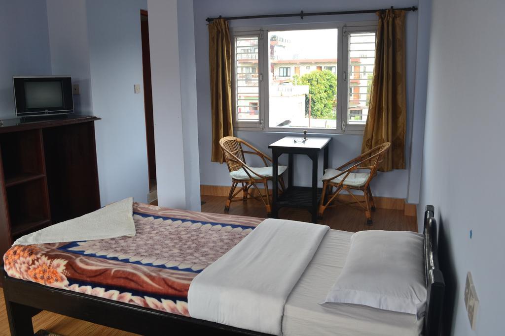 Nanohana Lodge Pokhara Zimmer foto