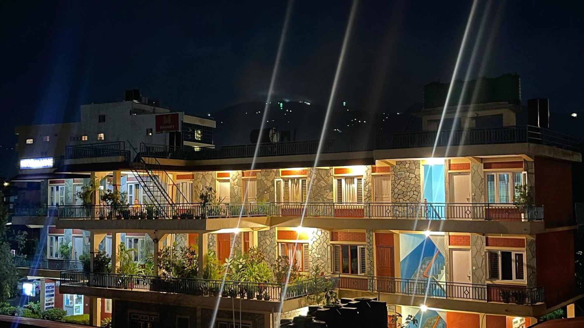 Nanohana Lodge Pokhara Exterior foto